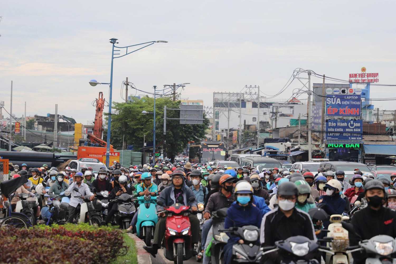 Traffic congestion at the Truong Chinh - Cong Hoa intersection. Photo: Minh Quan