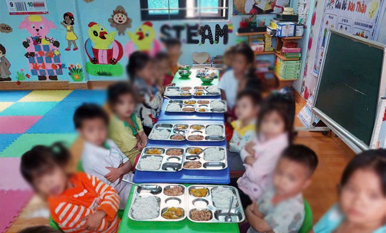 Improve nutrition, improve the physical condition of children under 16 years old, children of poor households, newly escaped poverty, contributing to sustainable poverty reduction. Photo: Duc Thang.