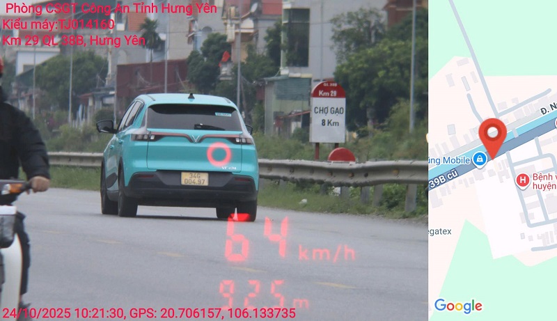 El propietario del coche fue multado en Hung Yen. Foto: Cong an Hung Yen