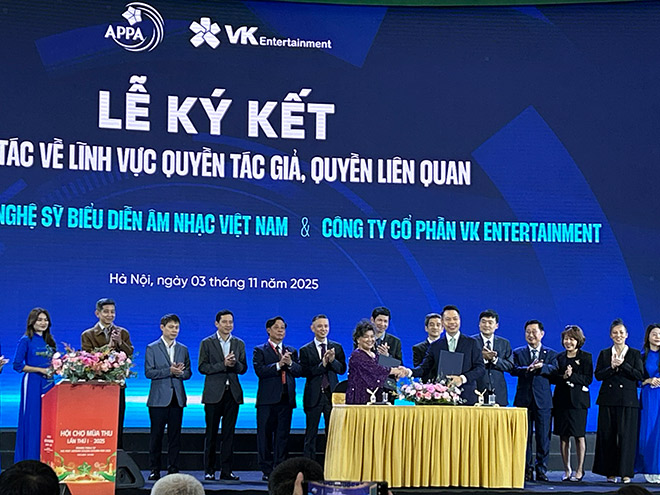 Ky ket giua Hoi bao ve quyen cua nghe si bieu dien am nhac (APPA) va cong ty co phan VK Entertainment trong khuon kho le ky ket hop tac ve linh vuc quyen tac gia, quyen lien quan. Anh: Quynh An
