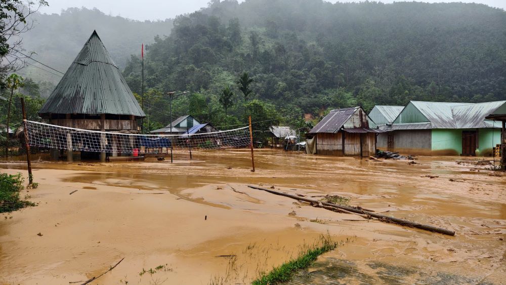 Gan 16.000 nguoi dan tai Da Nang da duoc so tan an toan, thiet hai uoc tinh hon 837 ti dong. Anh: Briu Quan