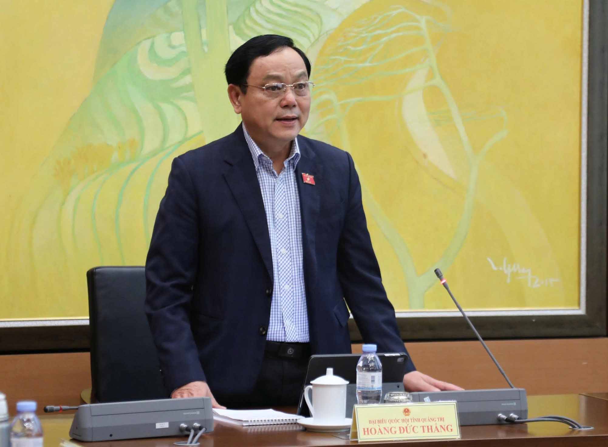 National Assembly delegate Hoang Duc Thang said that measures are needed to completely prevent the situation of "KOLs supporting counterfeit goods" and advertising to deceive consumers. Photo: Huong Quan.
