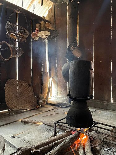 bep lua nha san trong doi song nguoi Thai Tay Bac