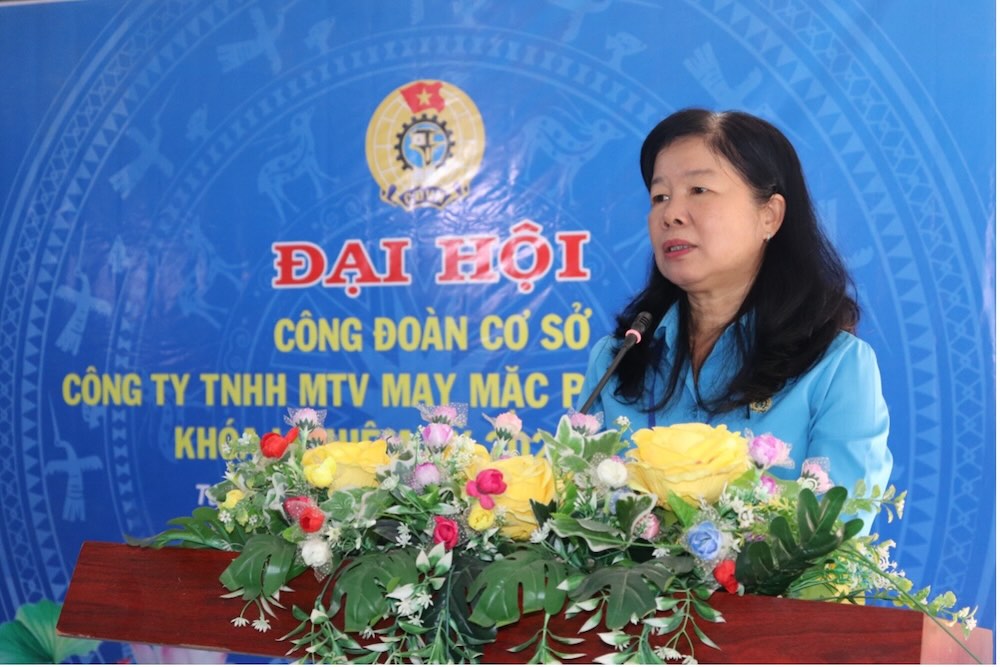 Ba Huynh Thi Tuyet Vui – Chu tich LDLD tinh Dong Thap phat bieu tai Dai hoi. Anh: Luu Hung. 
