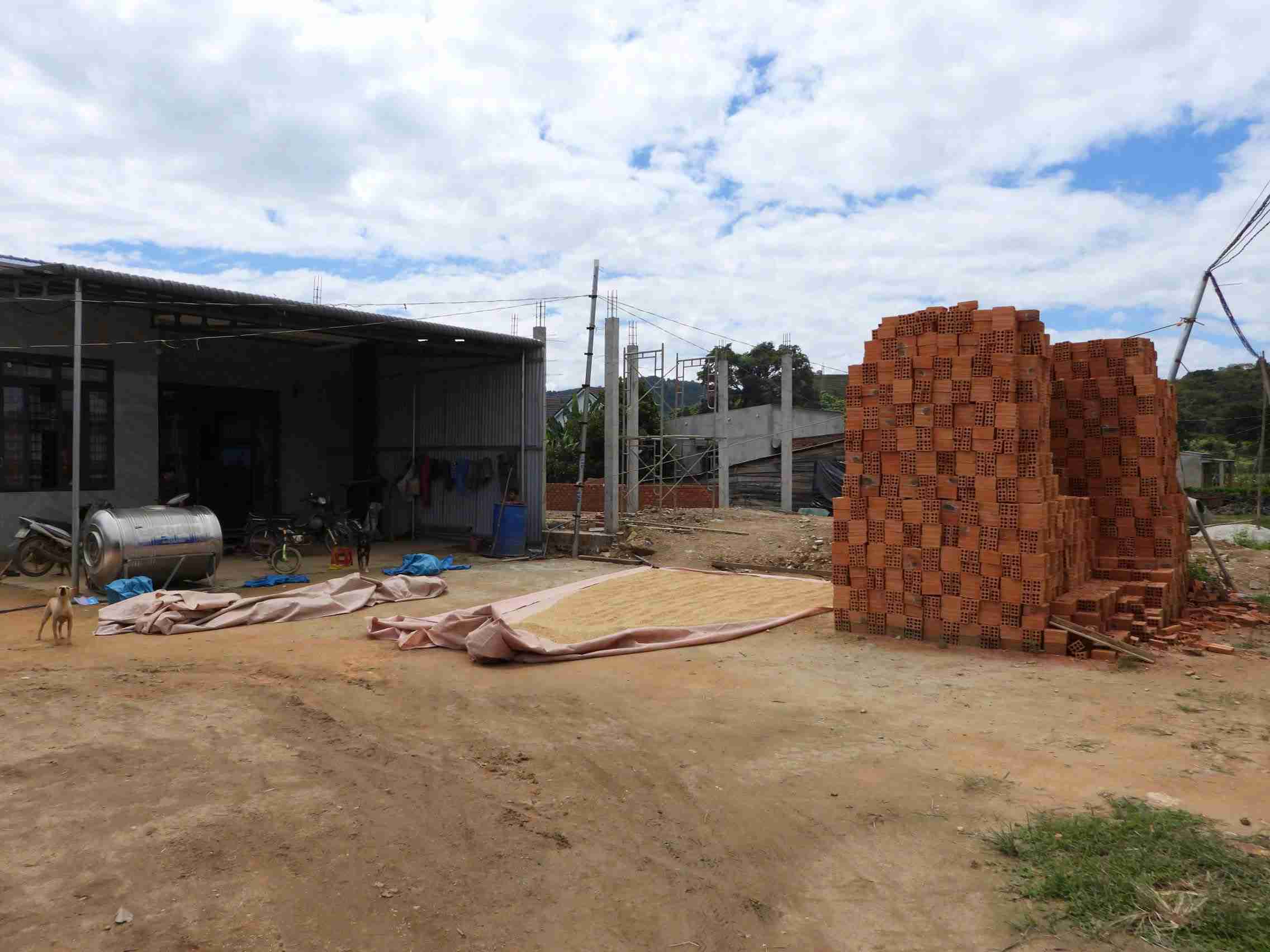 Nho cach lam cu the, gan dan va hieu qua cua doi ngu nguoi uy tin, Quang Phu dang tung buoc bien quyet tam giam ngheo thanh hien thuc. Anh: Bao Lam
