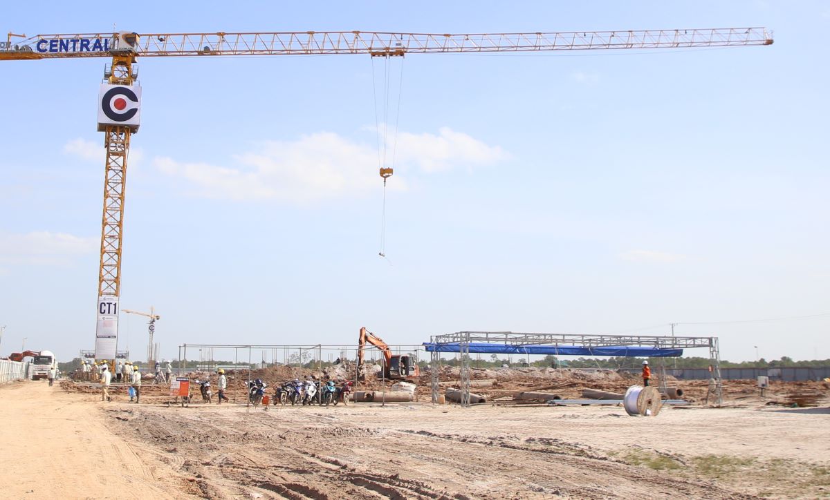 Thi cong du an san bay Quang Tri. Anh: Hung Tho