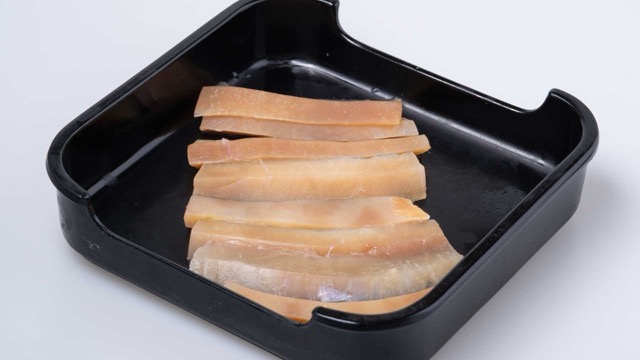 Pork is rich in type I and III collagen, a protein that plays a role in supporting the structure of the skin, hair and nails. Photo: Thuy Dinh