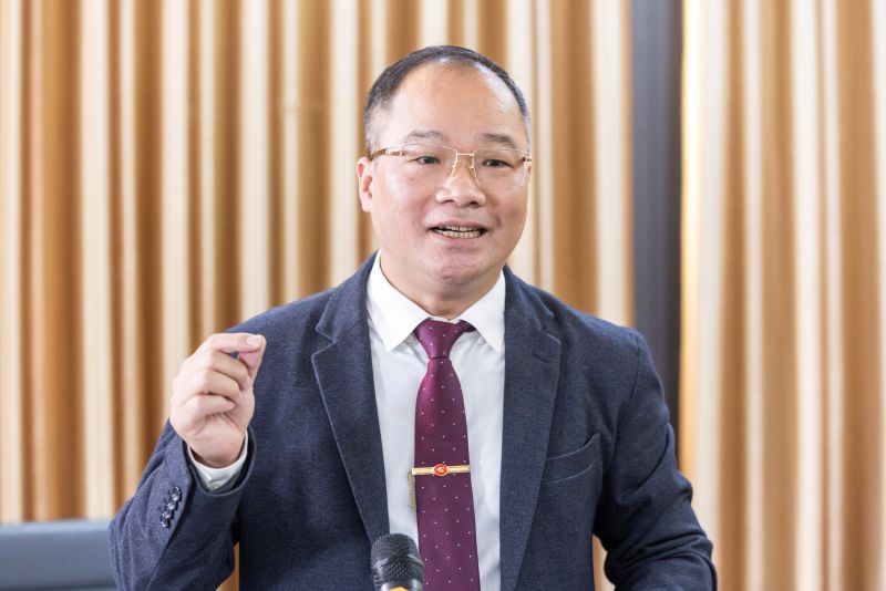 TS Nguyen Dang Khang – Pho Tong Bien tap Bao Dai doan ket, Chu tich Hoi dong tham dinh phat bieu tai vong Chung khao. Anh: SABECO