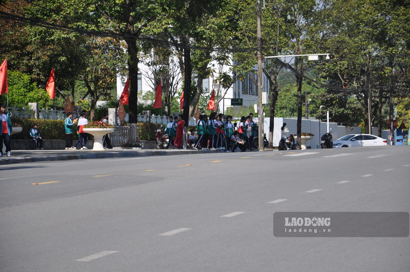 Cac co dong vien gop phan tao su soi dong cho giai dua. Anh: Dinh Dai