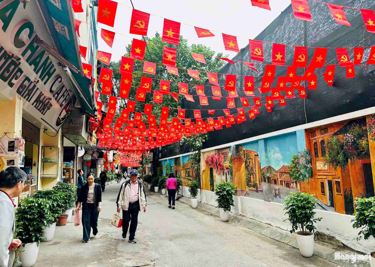 Projet 'Rue de la ville heureuse' dans l'allée 3 rue Thái Hà quartier de Đống Đa Hanoï. Photo : Comité populaire du quartier de Đống Đa