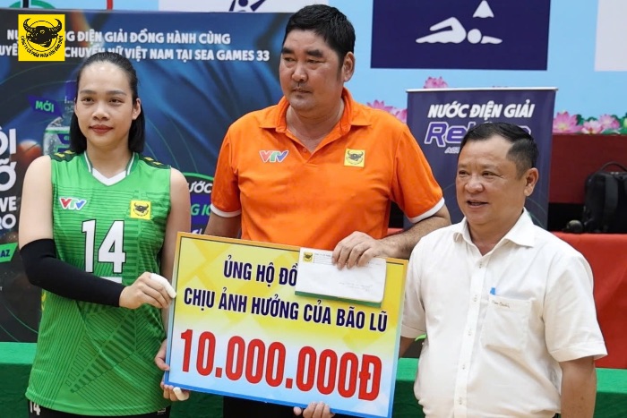 Hoat dong y nghia cua tran giao huu giua tuyen bong chuyen nu Viet Nam va doi VTV Binh Dien Long An. Anh: VTV BDLA