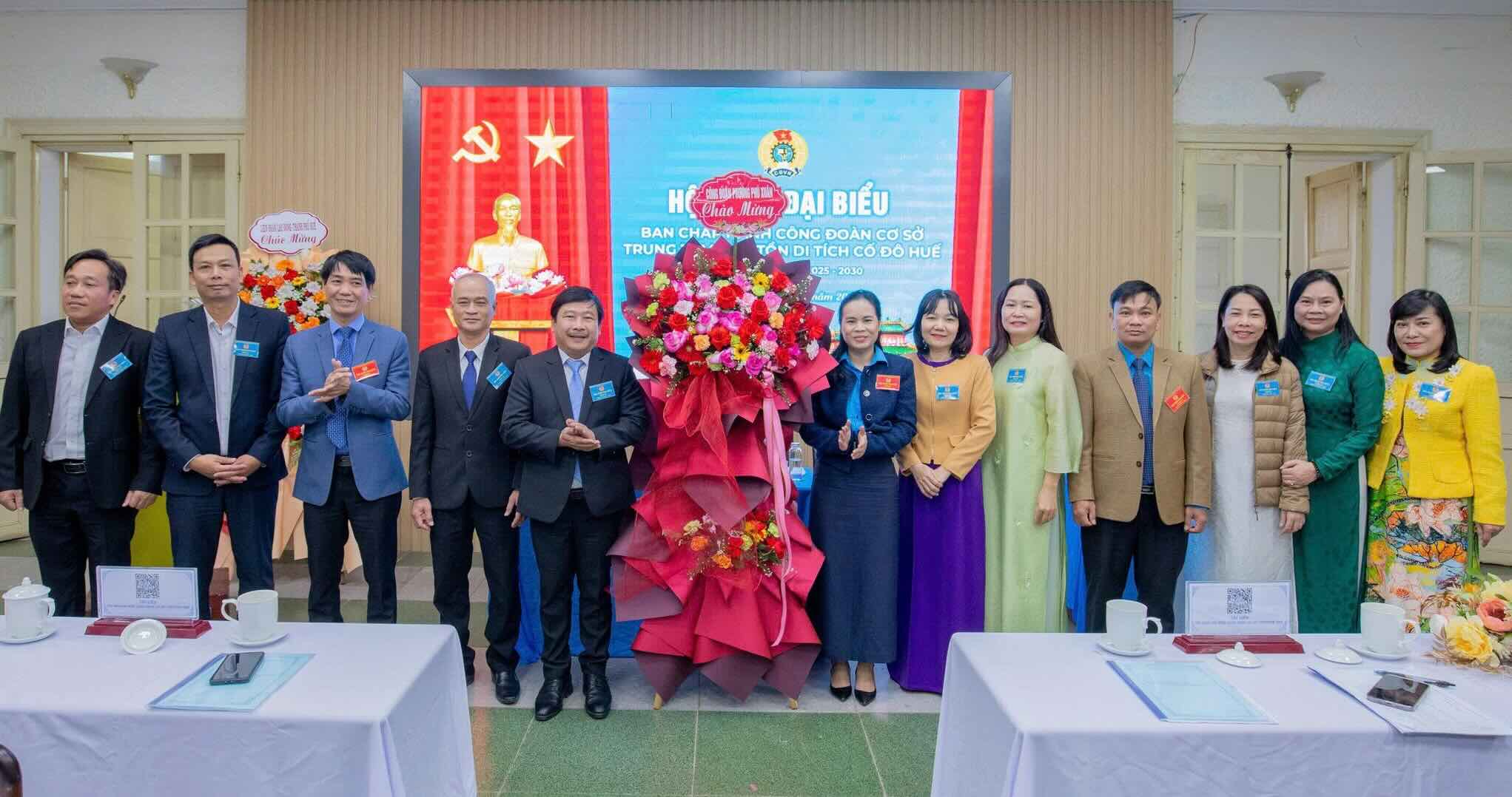 El Sindicato de Base del Centro de Conservacion de Monumentos de la Antigua Capital de Hue organiza la XV Conferencia de Diputados mandato 2025 - 2030. Foto: Sindicato de Hue