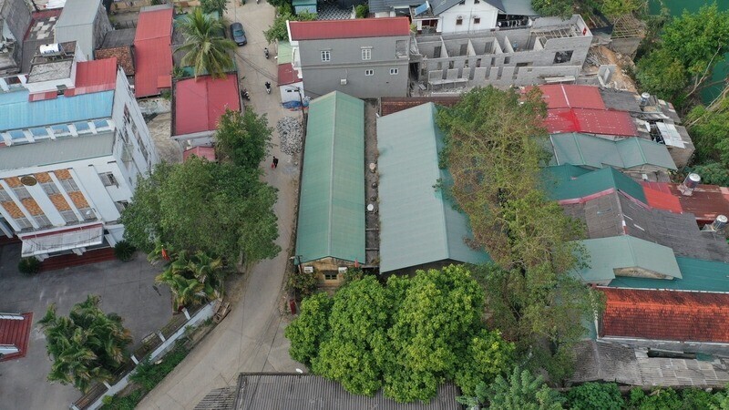 ...va cach cho Met khoang 100m. Anh: Nhom PV