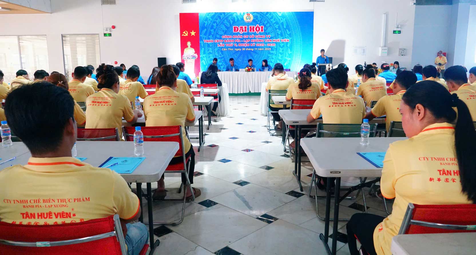 Quang canh dai hoi. Anh: Van Nhanh