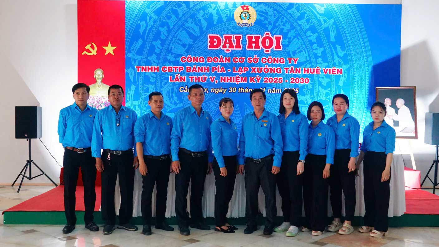 Ban Chap hanh Cong doan co so khoa moi ra mat dai hoi. Anh: Van Nhanh