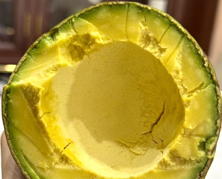 Avocado is said to be able to help limit premature gray hair. Photo: Kieu Vu