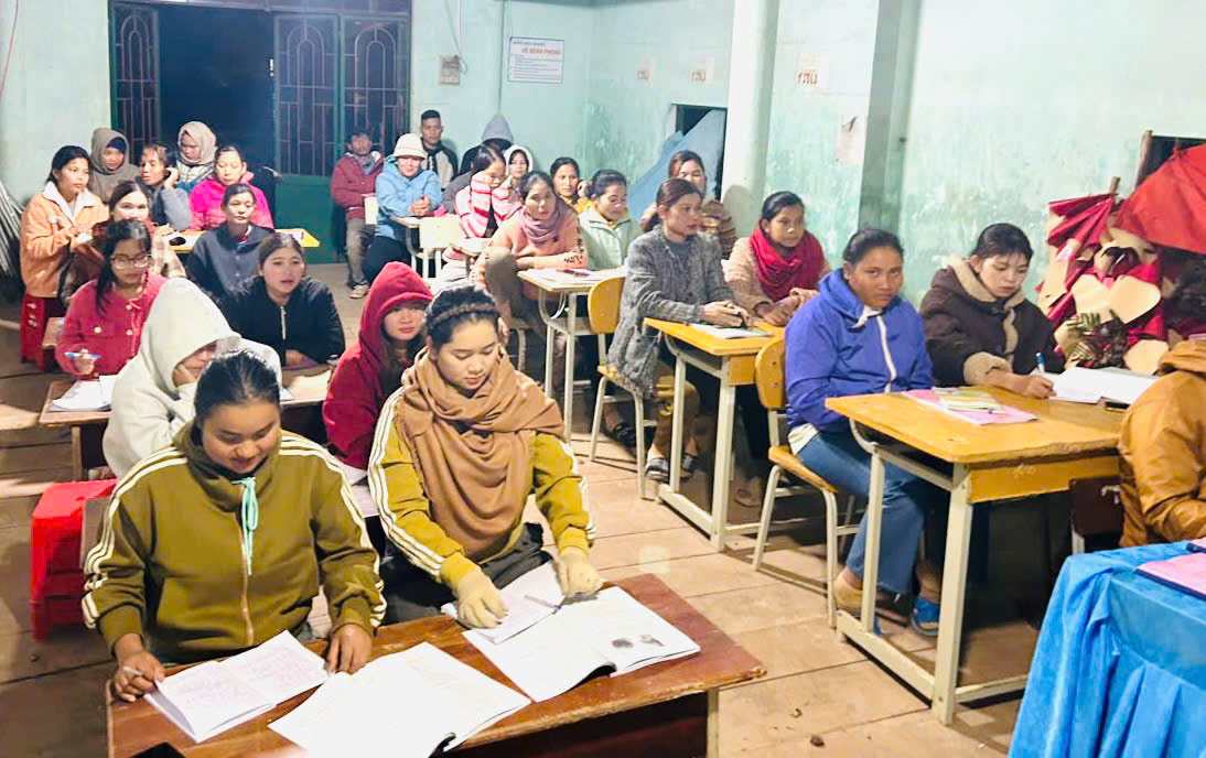 Mot lop dao tao nghe duoc trien khai o thon, buon vung sau cua tinh. Anh: Long Du
