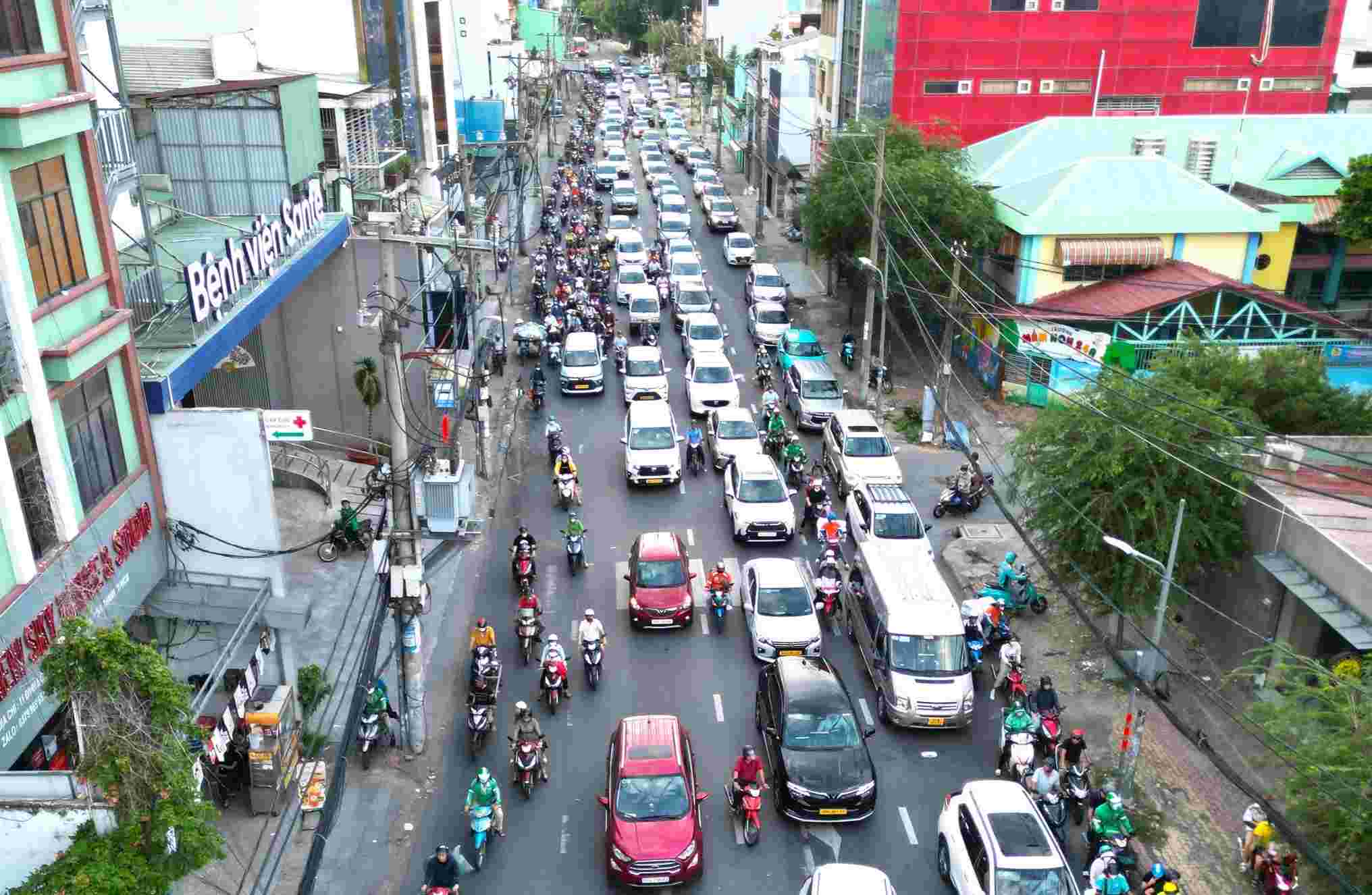 TPHCM du kien mo rong duong Dinh Bo Linh ket hop lam duong tren cao. Anh: Minh Quan