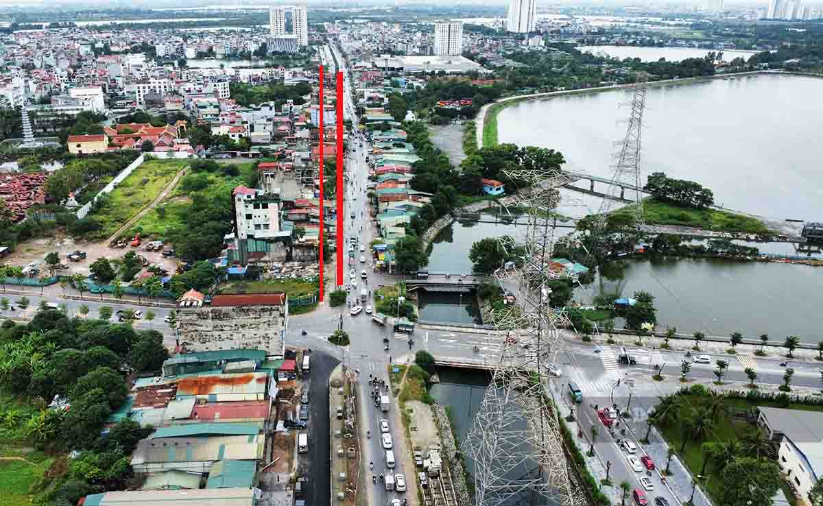 Doan cuoi tuyen giao voi Vanh dai 3 moi thi cong duoc 1 doan ngan, phan lon chua giai phong mat bang. Anh: Nguyen Tung.