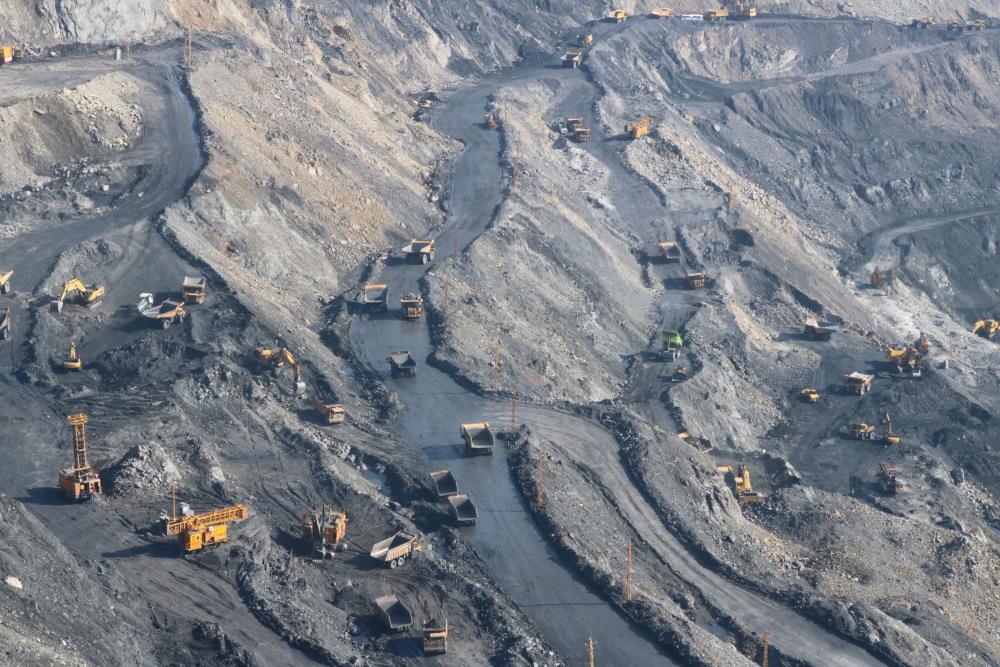 Ha Tu Coal Joint Stock Company-TKV での露天掘り石炭採掘。写真：TKVメディア