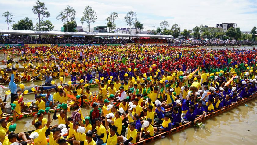 Giai dua ghe Ngo TP Can Tho nam 2025 co 61 doi ghe Ngo nam, nu trong va ngoai TP tham gia. Anh: Phuong Anh