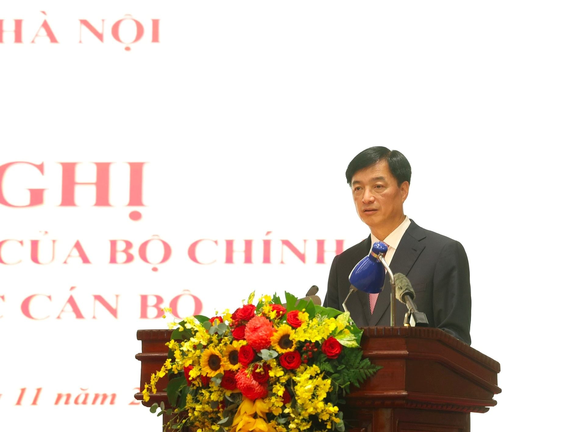 New Secretary of the Hanoi Party Committee Nguyen Duy Ngoc spoke on receiving the assignment. Photo: Viet Thanh