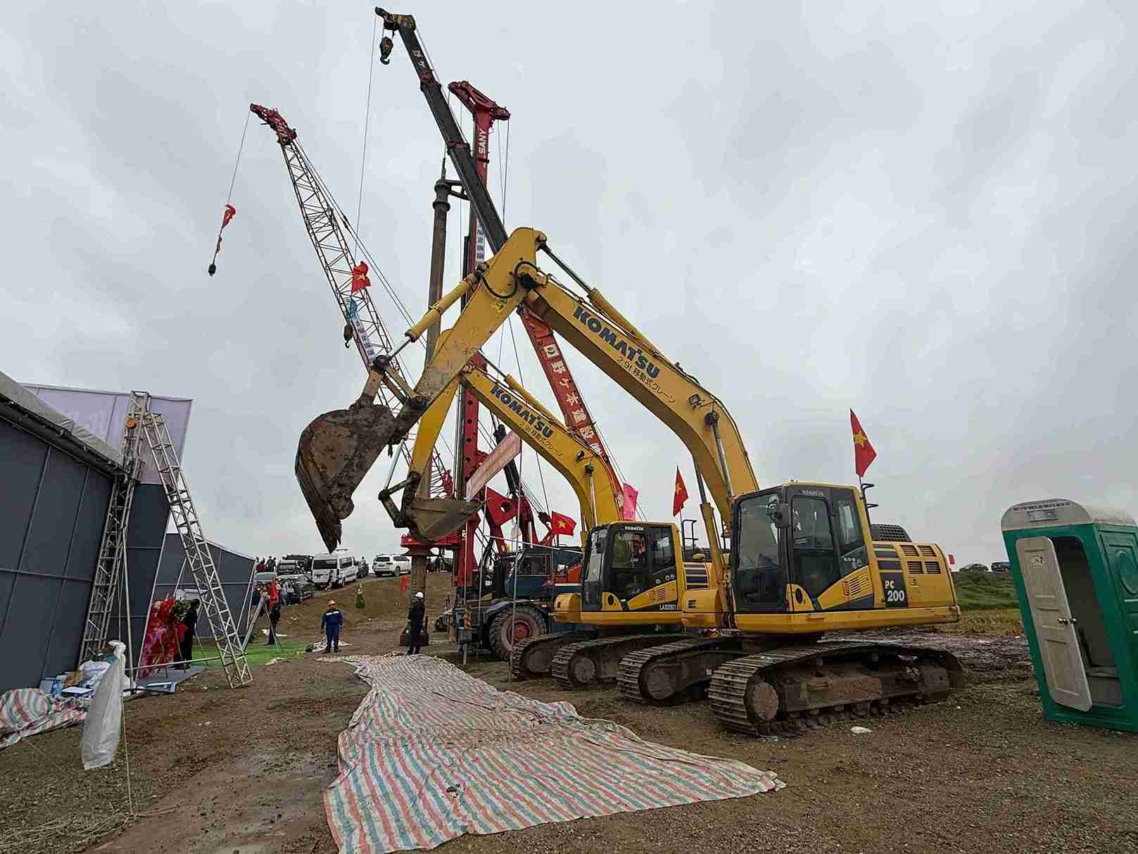 フンイエン省では、タイビン区とフォーヒエン区を結ぶ道路の建設が始まったばかりである。写真: マイ・フォン