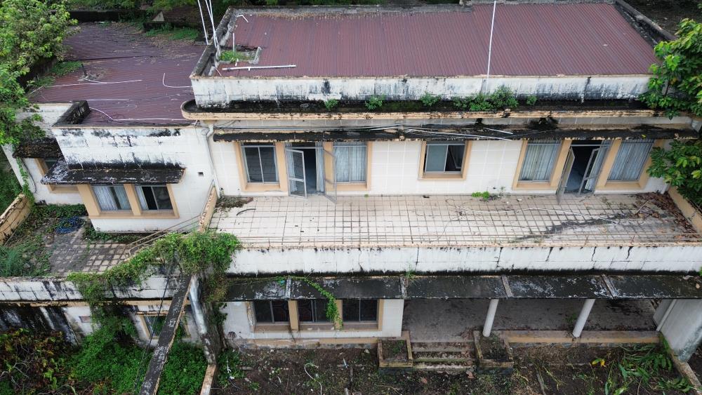 Mot so can biet thu cu xuong cap ben trong khu dat so 1 Ly Thai To. Ảnh: Anh Tu