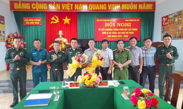 El puesto fronterizo de Hoa Hiep Nam en coordinacion con el Comite Popular del barrio de Hoa Hiep (provincia de Dak Lak) continua garantizando la seguridad en la zona fronteriza. Foto: Nguyen Lan