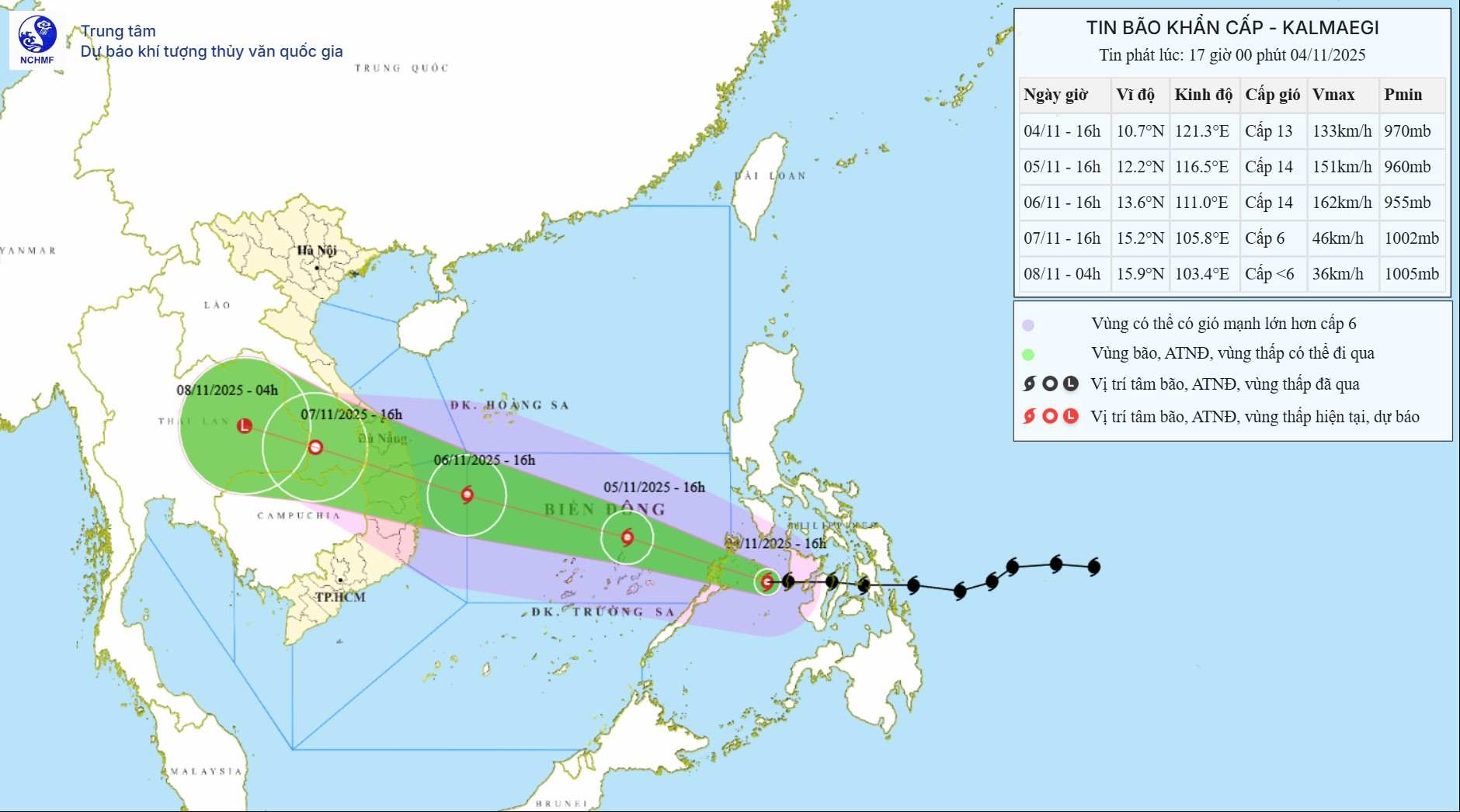 Cap nhat vi tri va duong di cua bao Kalmaegi vao 17 gio ngay 4.11. Nguon: Trung tam Du bao Khi tuong Thuy van Quoc gia