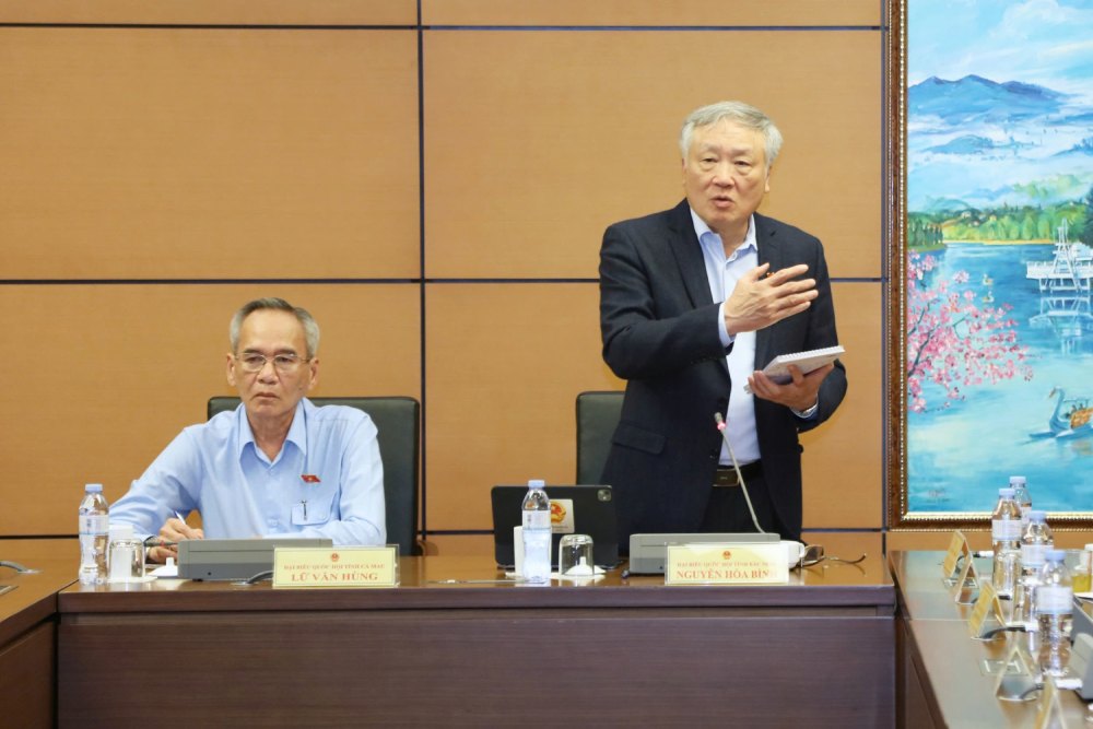 Politburo member and Permanent Deputy Prime Minister Nguyen Hoa Binh said that the appearance of the country after 5 years is outlined in the Central Government's action program. Photo: Pham Dong