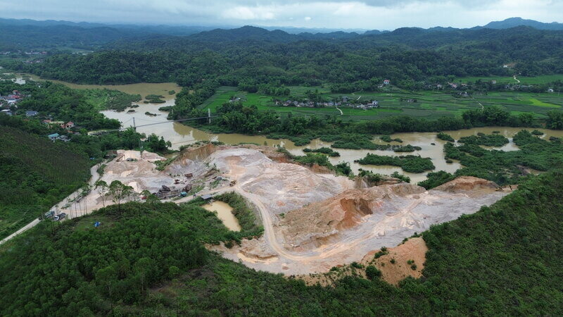 Hung Son 야자 모래 광산은 현재 구 Trang Dinh 지역의 프로젝트에 야자 모래를 공급하고 있습니다. 사진: Khanh Linh