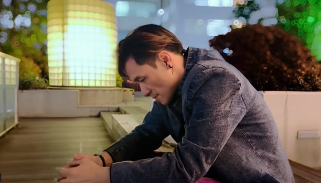 Khanh Phuong trong MV. Anh: MV “Noi hoang hon tat”