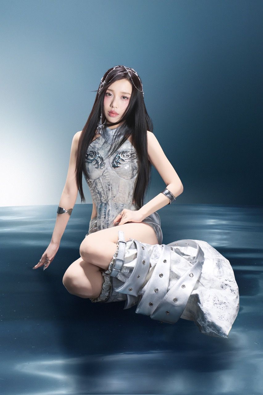 Han Sara. Anh: Nghe si cung cap.