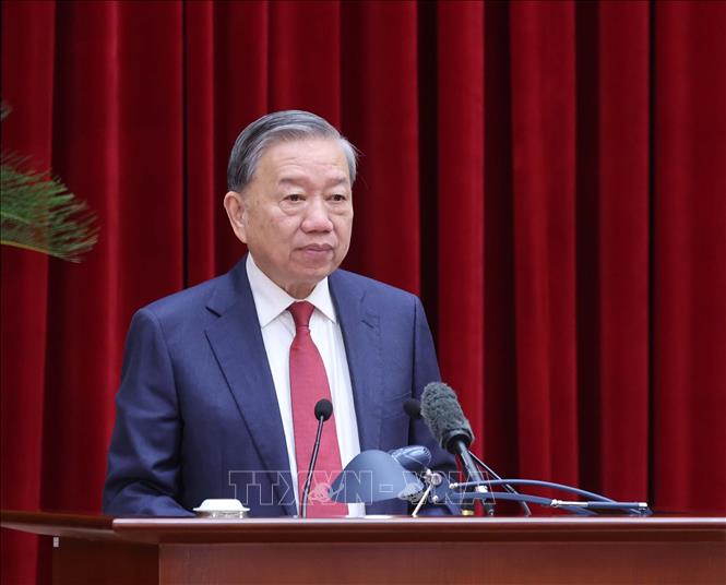 General Secretary To Lam delivered the opening speech at the 14th Central Conference of the 13th Party Central Committee. Photo: VNA