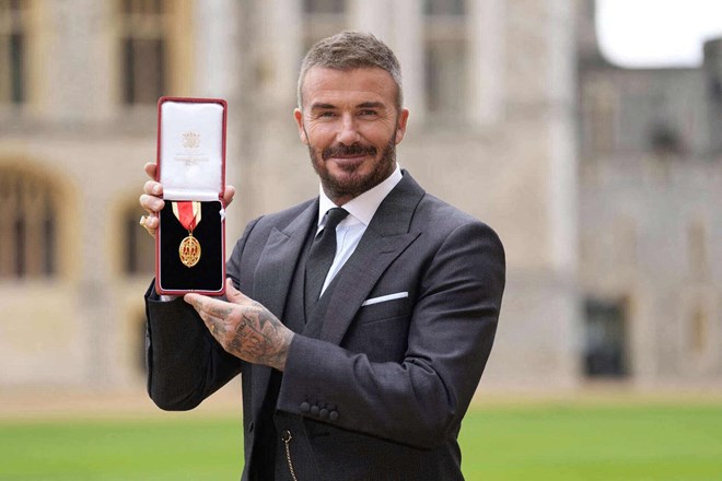 David Beckham duoc phong tuoc Hiep si. Anh: AFP
