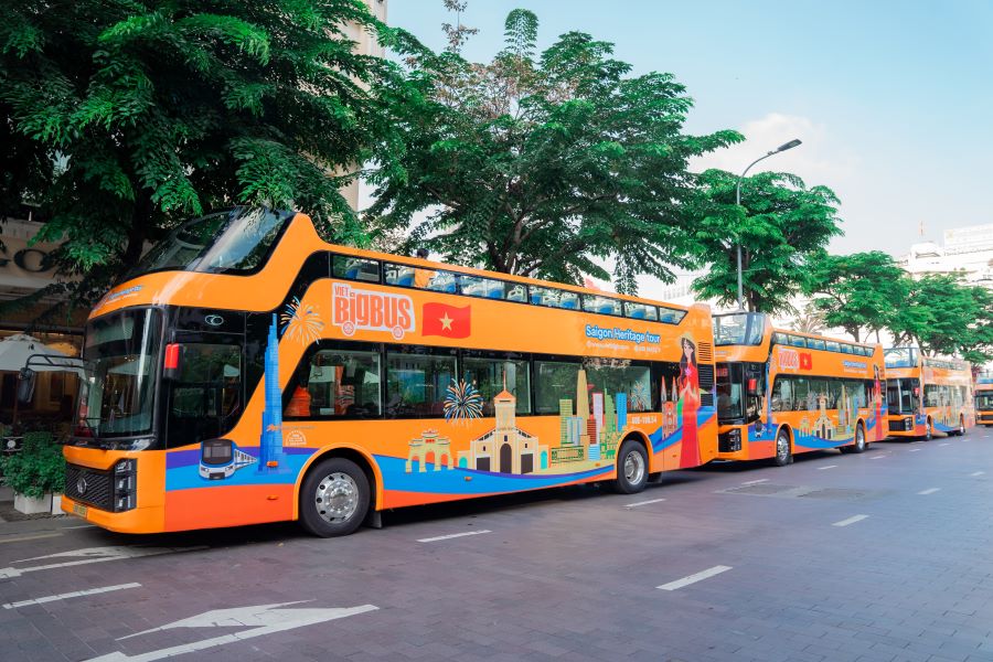 Ho Chi Minh City has an additional double-decker Saigon - Tan Dinh bus route with the message "Saigon Cultural Heritage". Photo: Provided by the enterprise