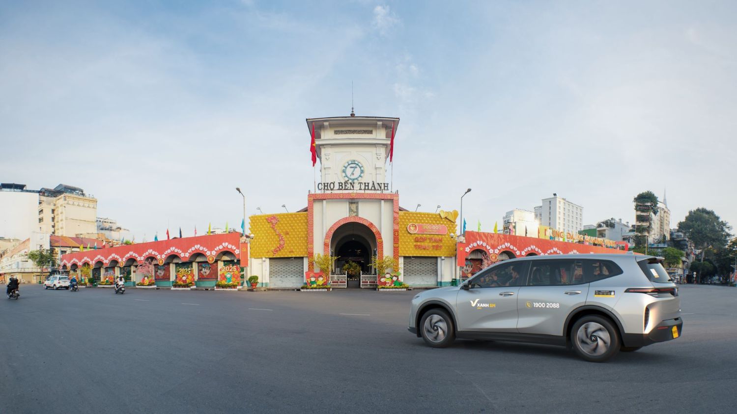Dich vu taxi dien 7 cho Xanh SM Limo ra mat tai Ha Noi va TP.HCM vao ngay 21.10 vua qua