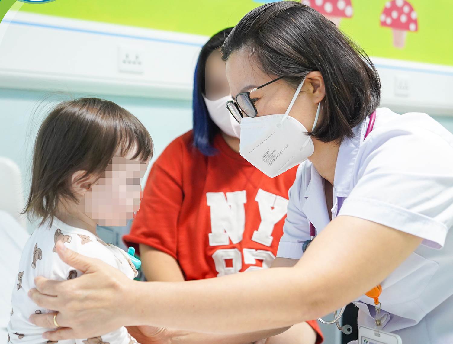 オーストラリアの生後 18 か月の女の子が、14 か月の治療を経て胃管を外しました。写真：BVCC