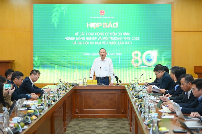 Bo Nong nghiep va Moi truong to chuc buoi hop bao