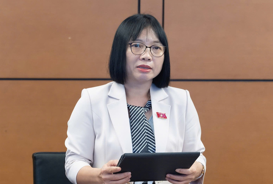 Dai bieu Nguyen Thi Viet Nga doan Hai Phong. Media Quoc hoi