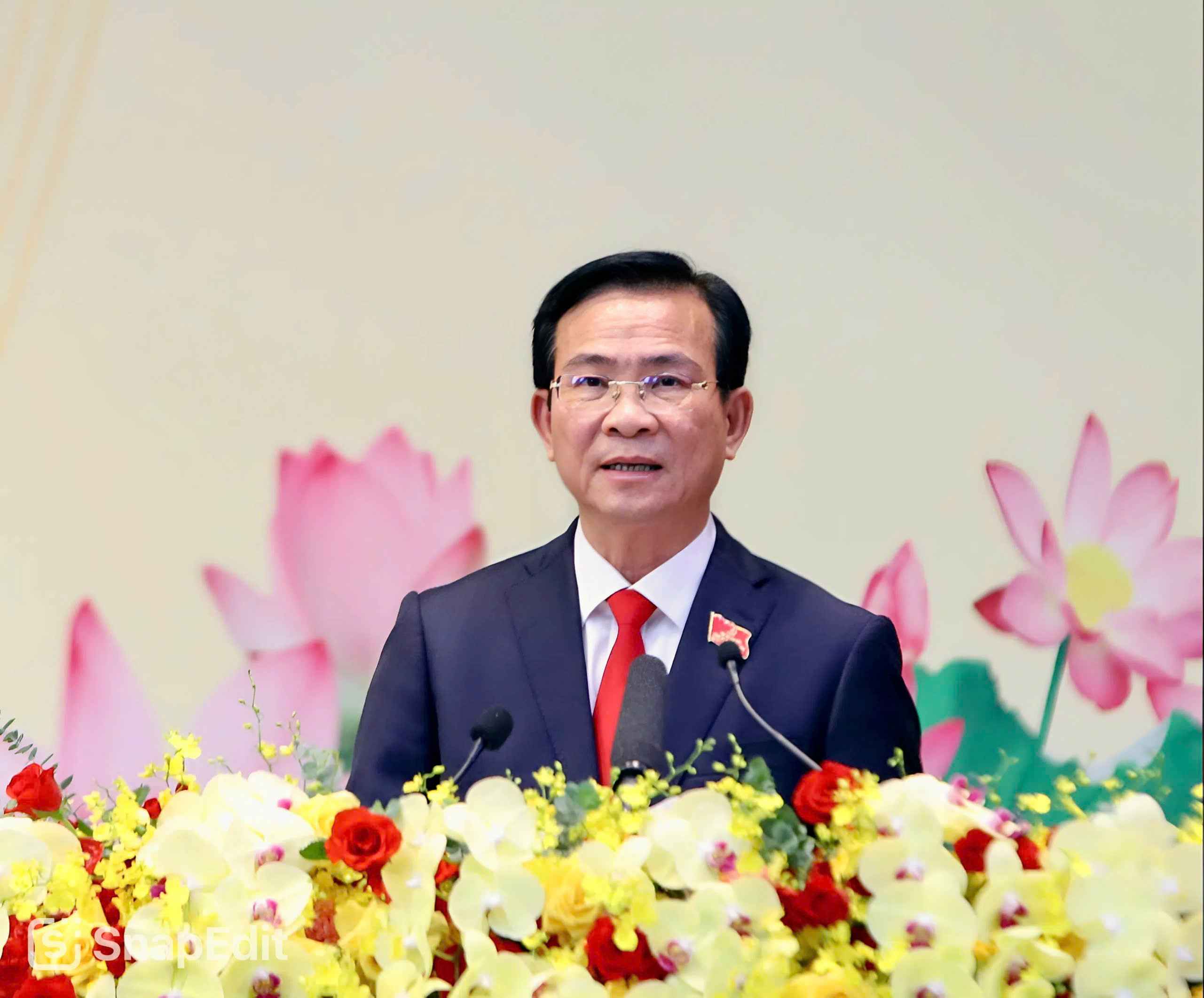 Chu tich UBND tinh Lam Dong Ho Van Muoi giao cac so, nganh, dia phuong tap trung thuc hien tot nhiem vu giai ngan von dau tu cong tren dia ban. Anh: Phuc Khanh