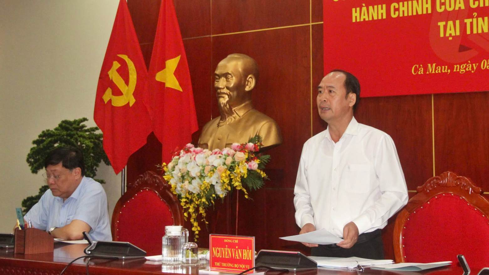 Deputy Minister of Home Affairs Nguyen Van Hoi spoke at the meeting with the People's Committee of Ca Mau province. Photo: Nhat Ho