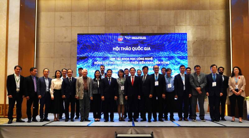 The Diplomatic Academy coordinated with the Vietnam Sea and archipelago Department (Ministry of Agriculture and Environment) and the People's Committee of Da Nang City to organize a national East Sea workshop with the theme "Scientific and technological cooperation: Driving force to promote the development of green and sustainable seas". Photo: Da Nang City People's Committee