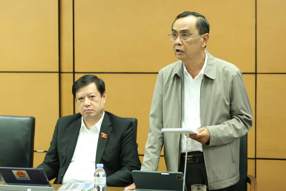 Dai bieu Quoc hoi Nguyen Minh Hoang. Anh: Pham Dong