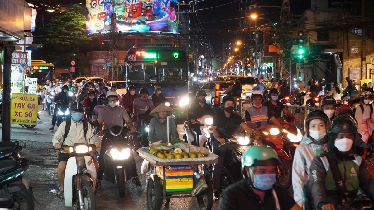 The area at Ba Queo intersection and Truong Chinh street is often congested during rush hour. Photo: Nguyen Chan