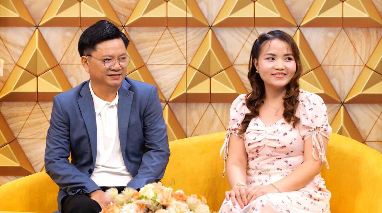 番組「妻と夫」のカップル。写真：メーカー