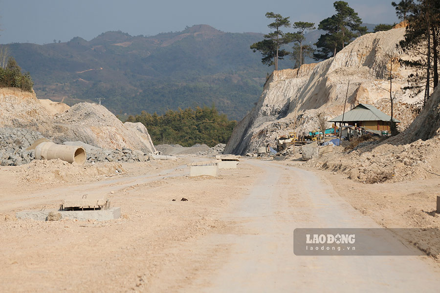 The Thanh Minh - Doi Doc Lap Road Construction Investment Project and residential area (Northern Ring Road), Dien Bien province. Photo: Quang Dat