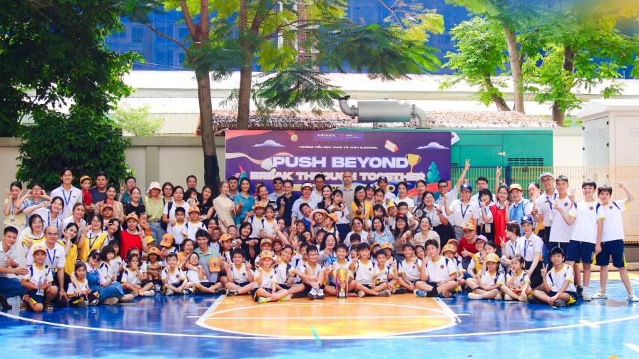 Hoat dong the thao ngoai khoa thu hut su tham gia cua hang nghin hoc sinh va thay co. Anh: BTC 