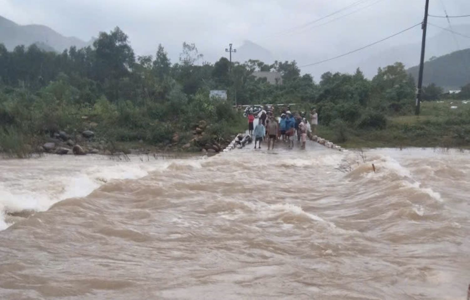 Location of the woman swept away by floodwaters in Huong Hiep commune. Photo: H.Nguyen